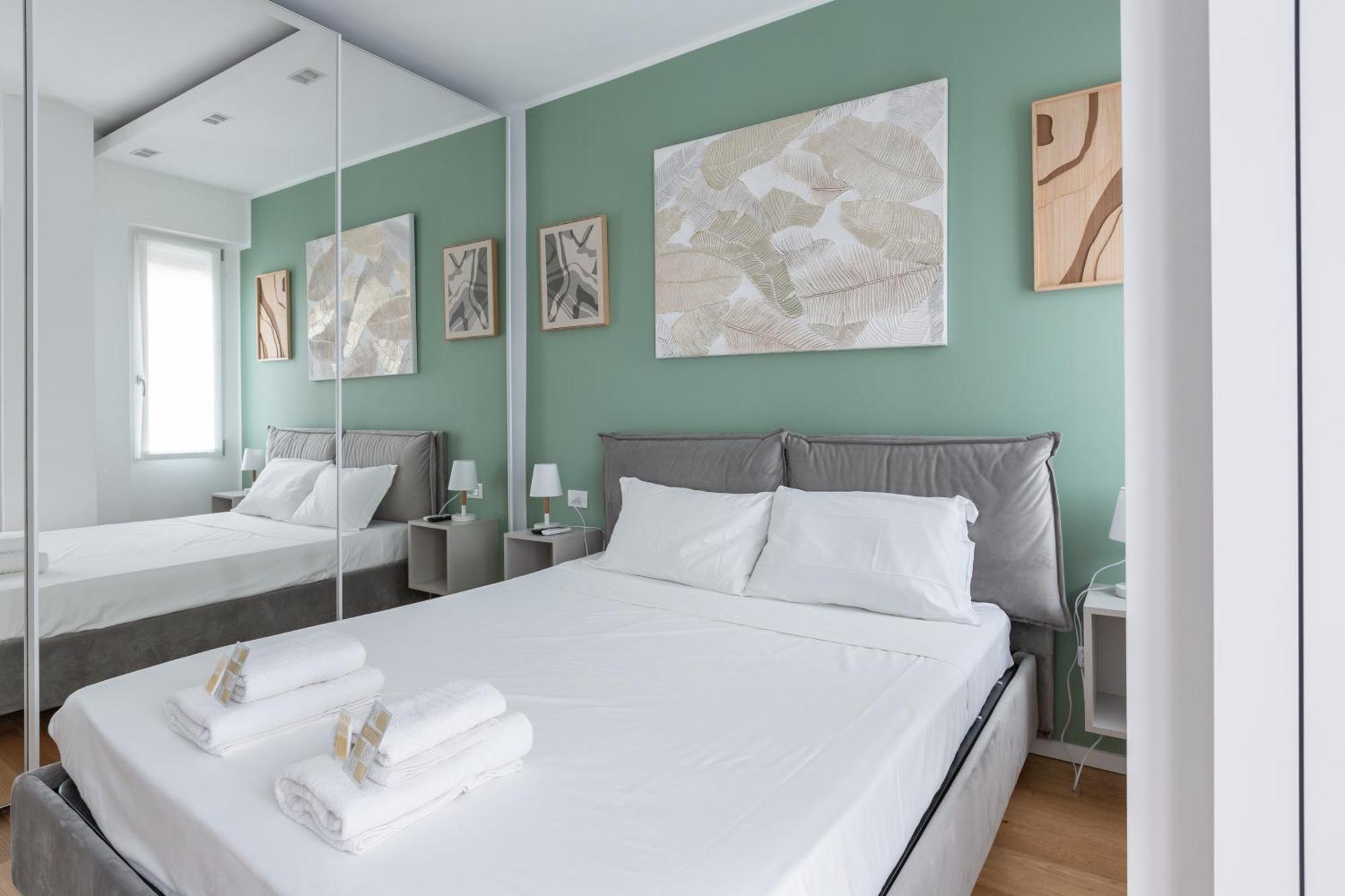Corso Sempione Modern Flat Milan