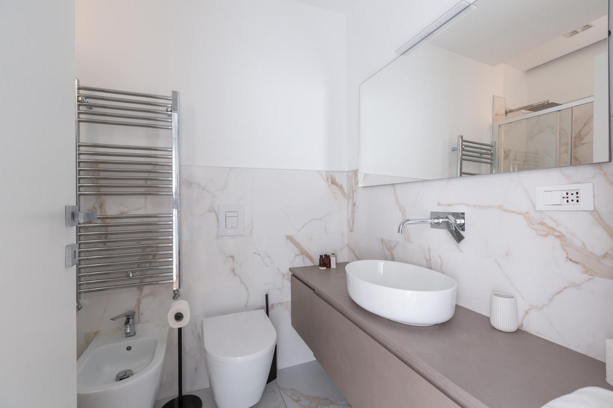 Corso Sempione Modern Flat * Milan