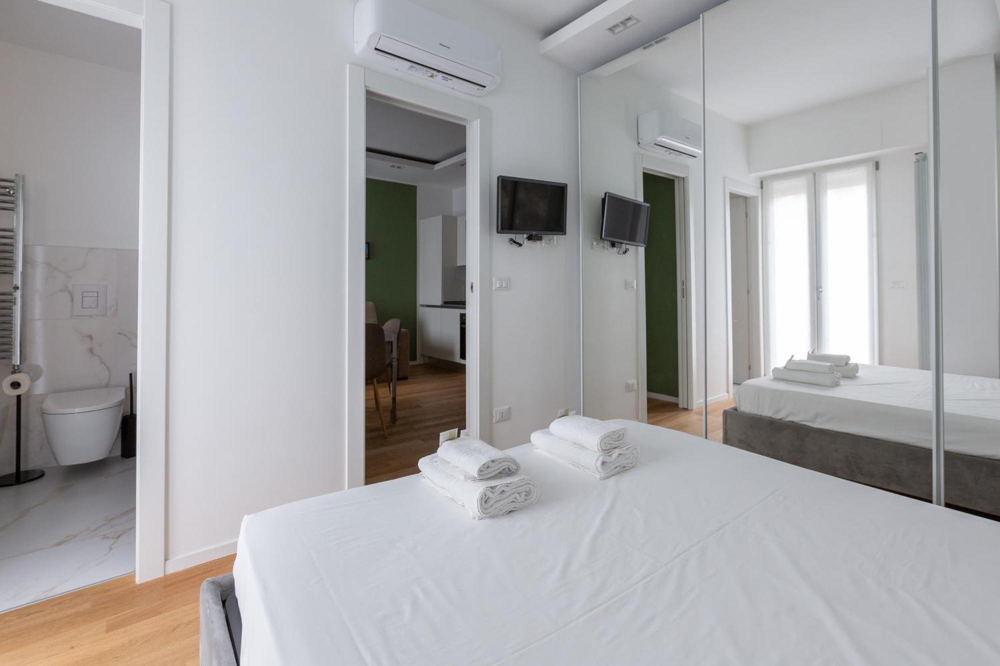 Appartement Corso Sempione Modern Flat *